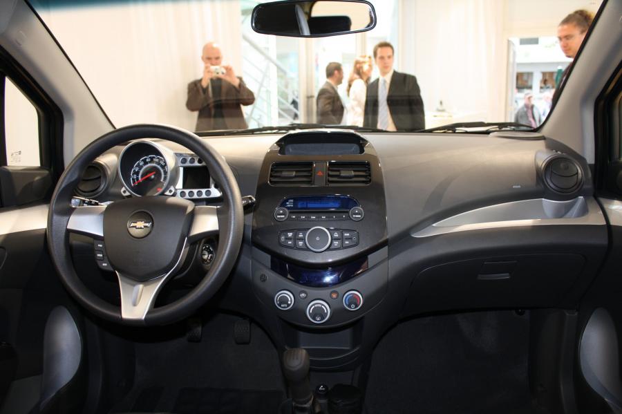  Chevrolet Spark 2010 года  (фото 41 из 77)